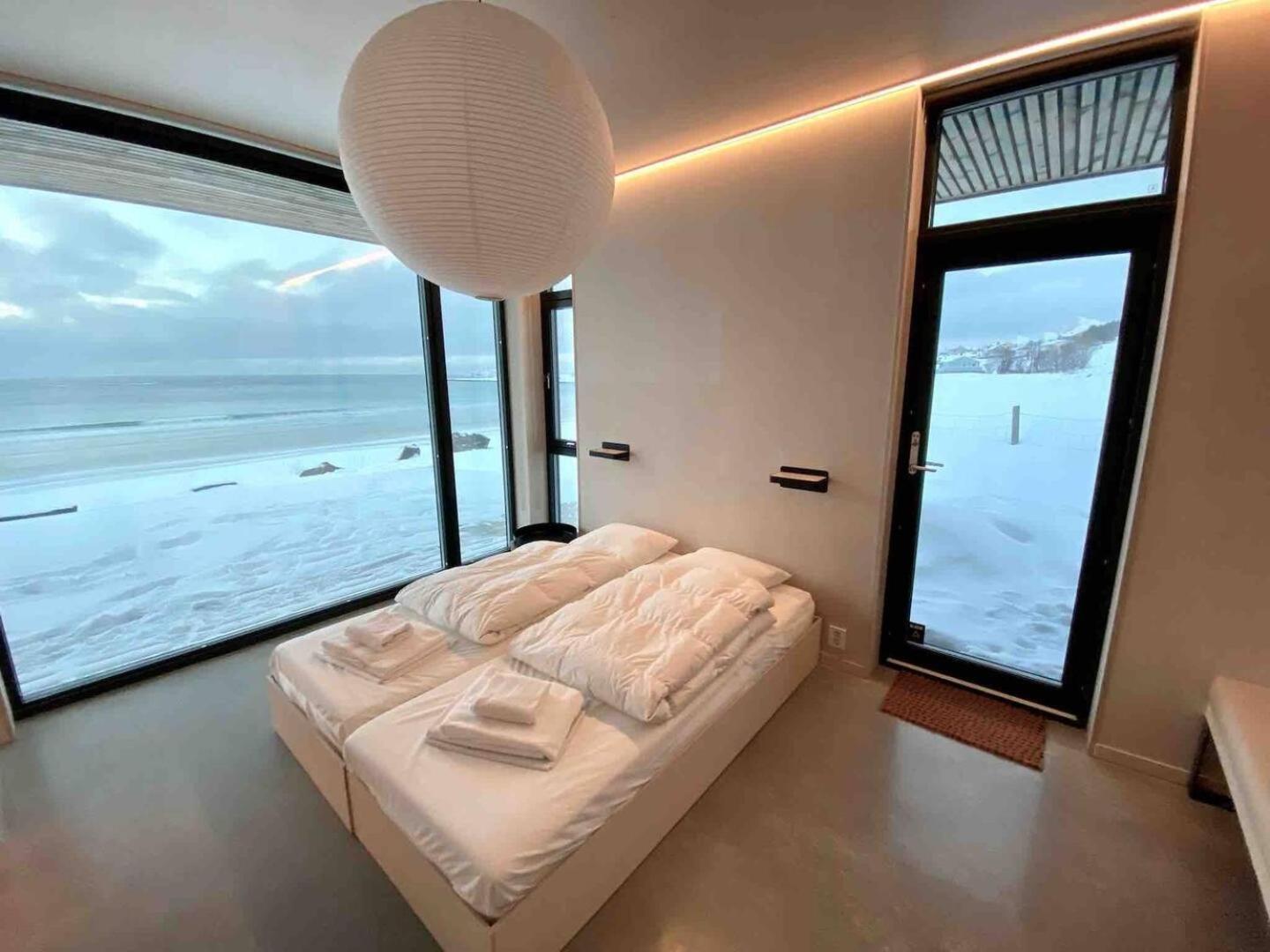 Exclusive Beach House Ramberg - Your Private Oasis Exteriér fotografie